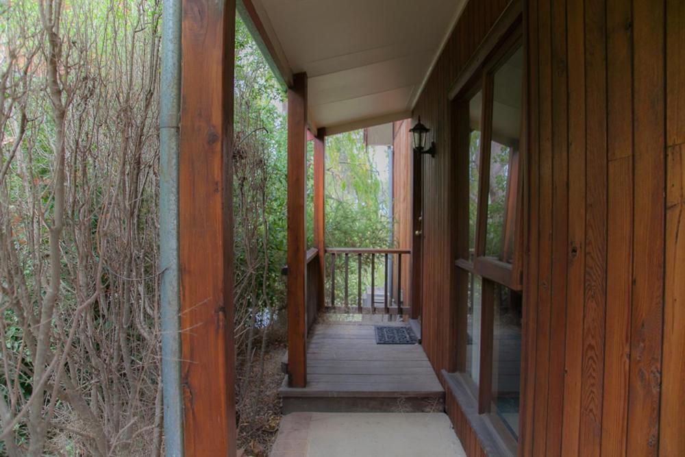 Perricoota Vines Retreat Hotel Moama Room photo