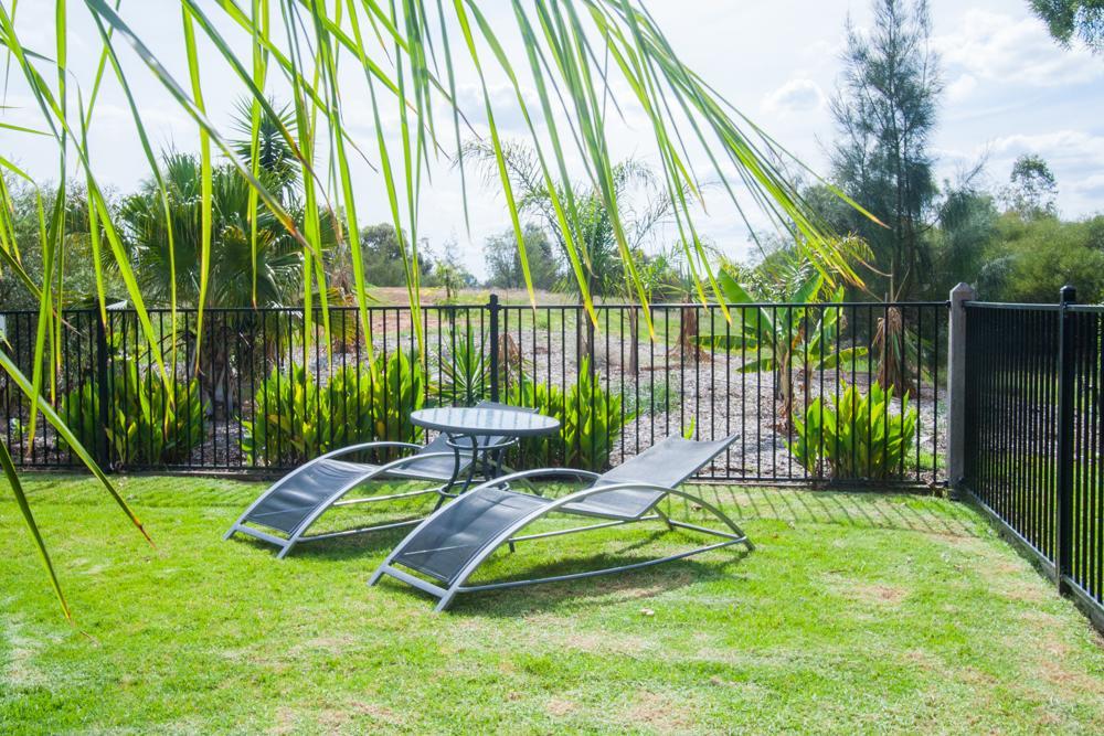 Perricoota Vines Retreat Hotel Moama Exterior photo