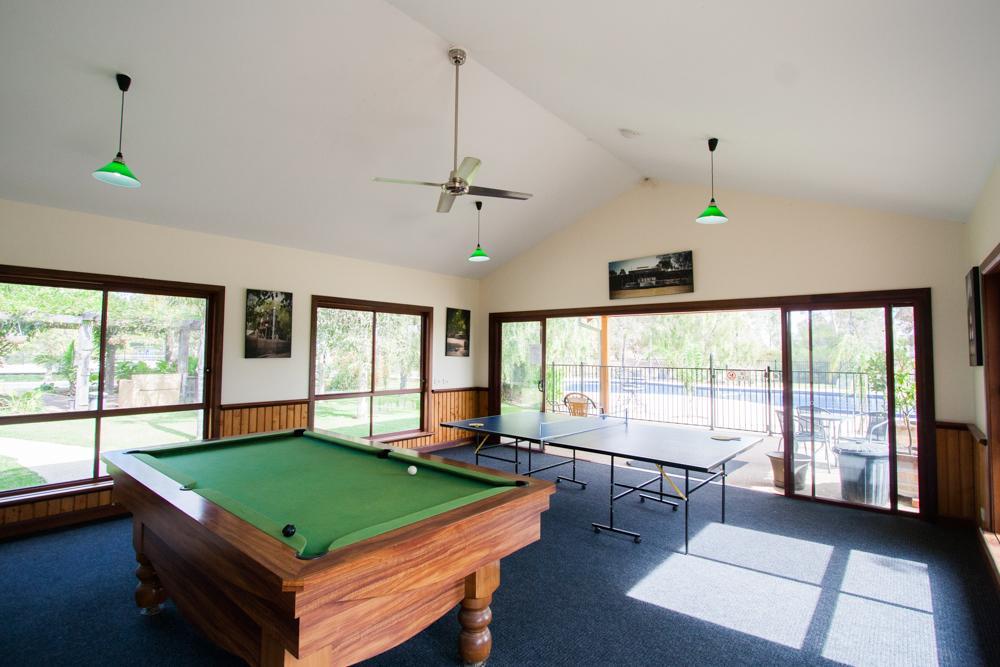 Perricoota Vines Retreat Hotel Moama Exterior photo